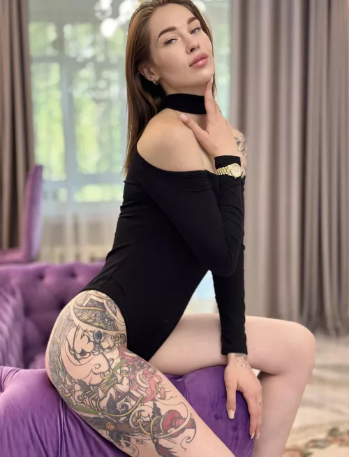 I'm wearing my sexy black underwear and I want you to appreciate it