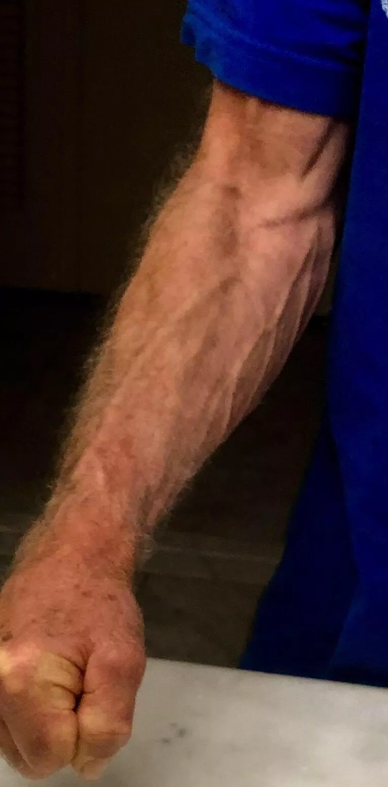 Lean forearm