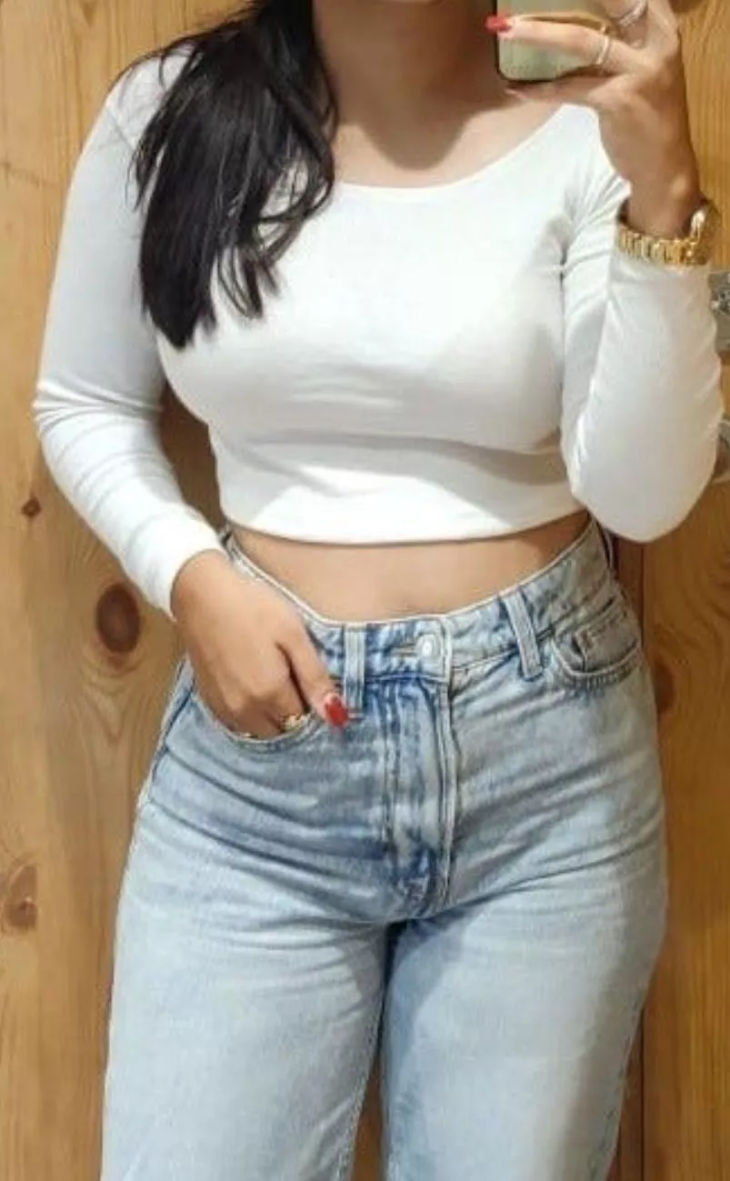 Light bra line but nice body! 