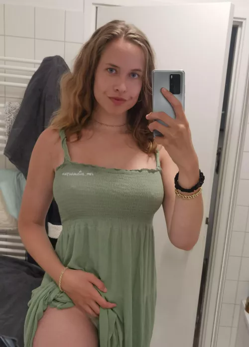 No make up, no problems [F]