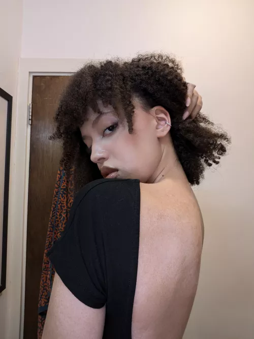 Petite girls deserve love too