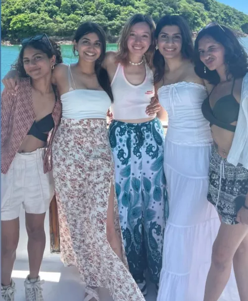 Whose lines look the finest ?? 