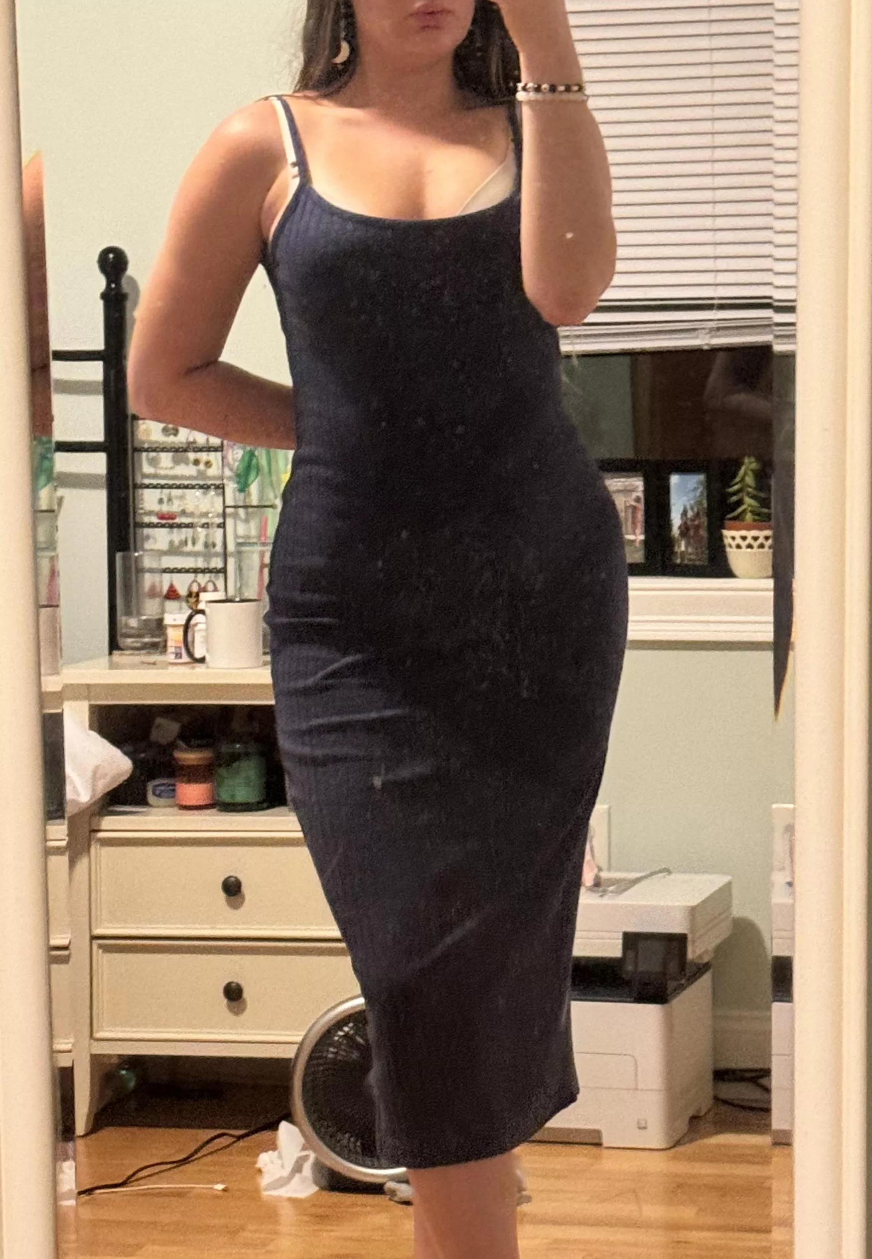 Would these curves make you stare?