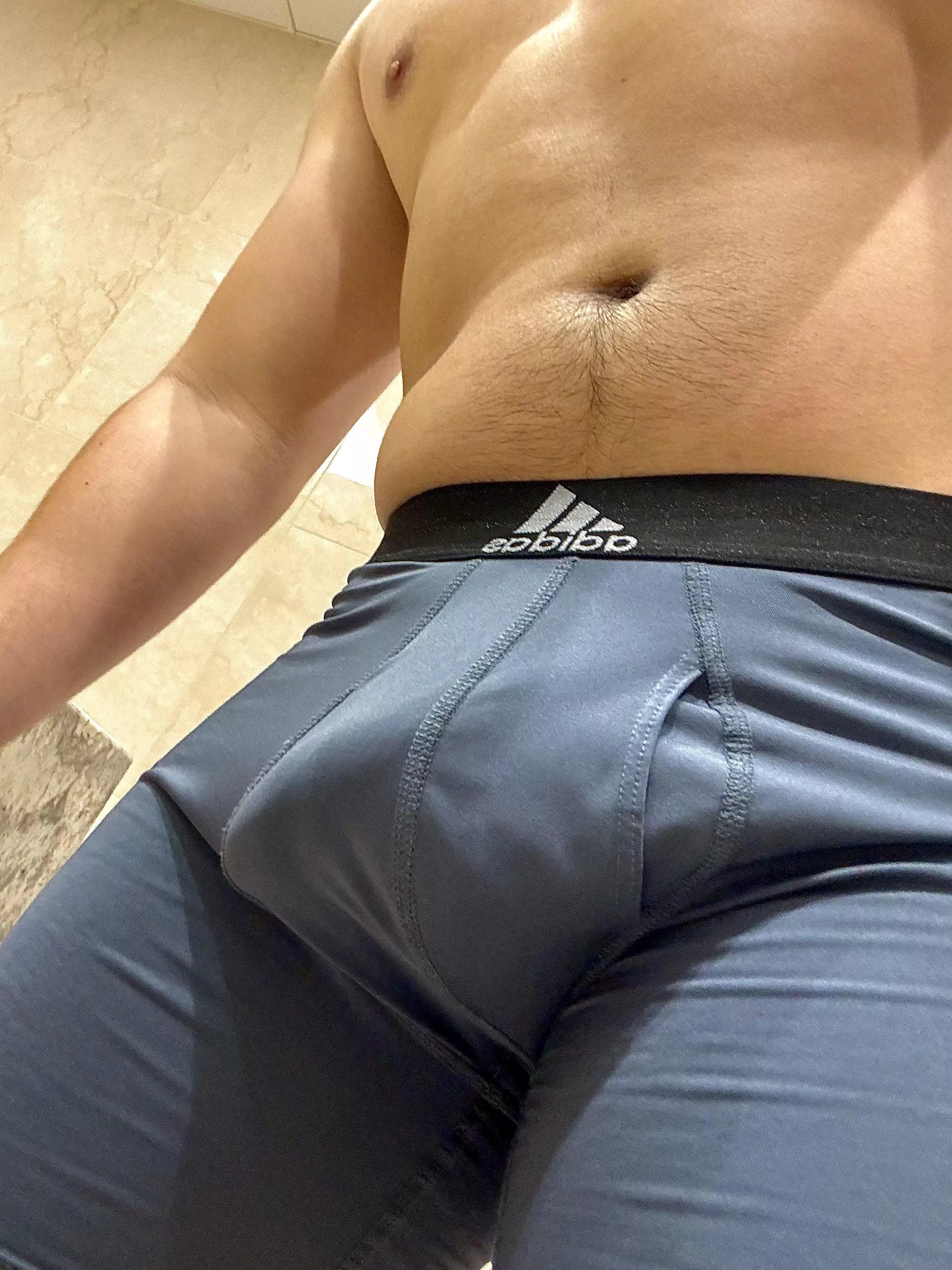 (24) Got my dick sucked shortly after I took this photo in the sauna 😈