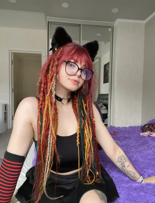 Am I still gorgeous with these cat ears