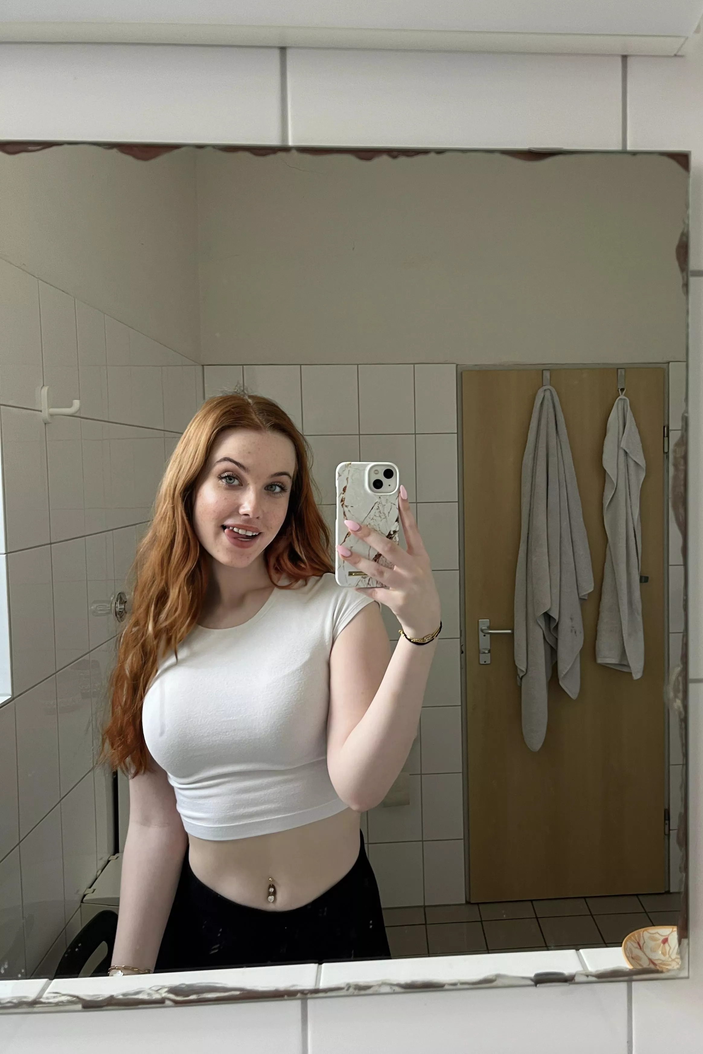 do you like my white top