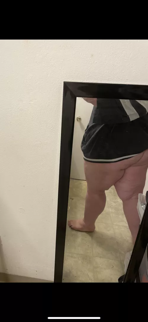 I hope you enjoy my thick ass [23]