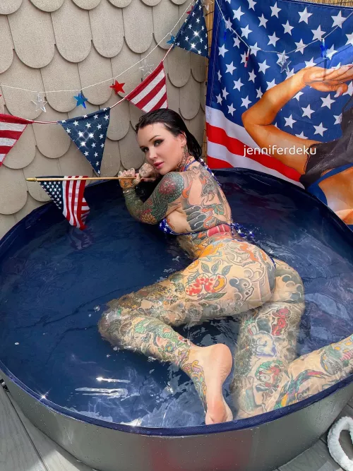 If this pool was filled with bud light this would be the ultimate USA thirst trap