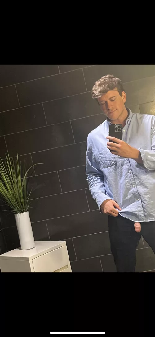 If you know me, tell me my name. Everyone say hi