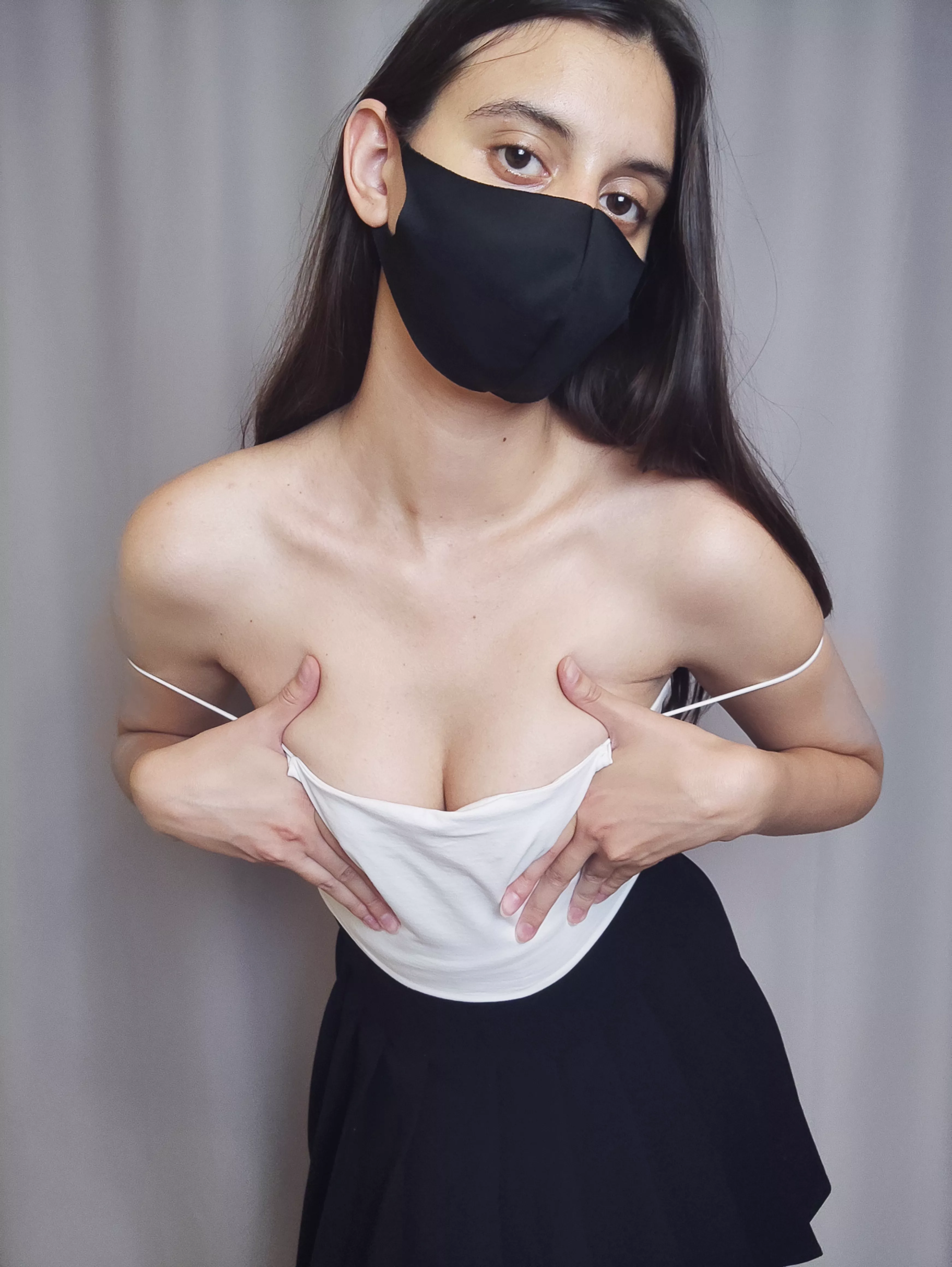 My hands look great on my boobs