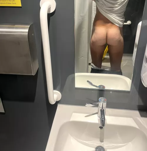 Post leg day, anyone want to give me a massage? (24)