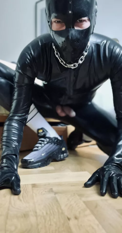 Rubber Dom for sub