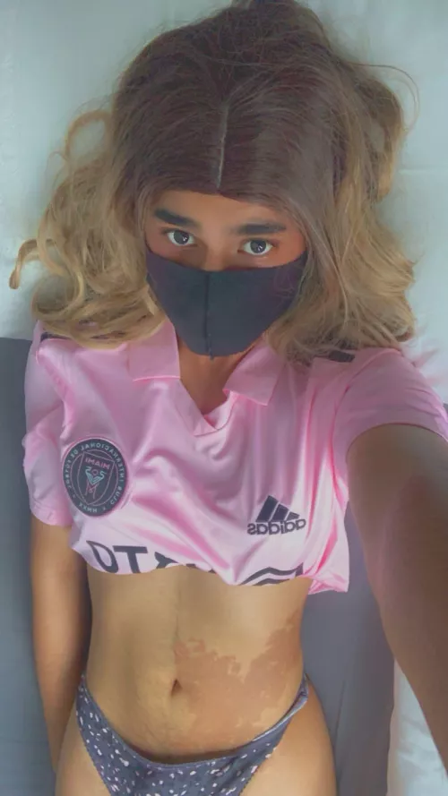 Would you play football with a  sissy 🥺