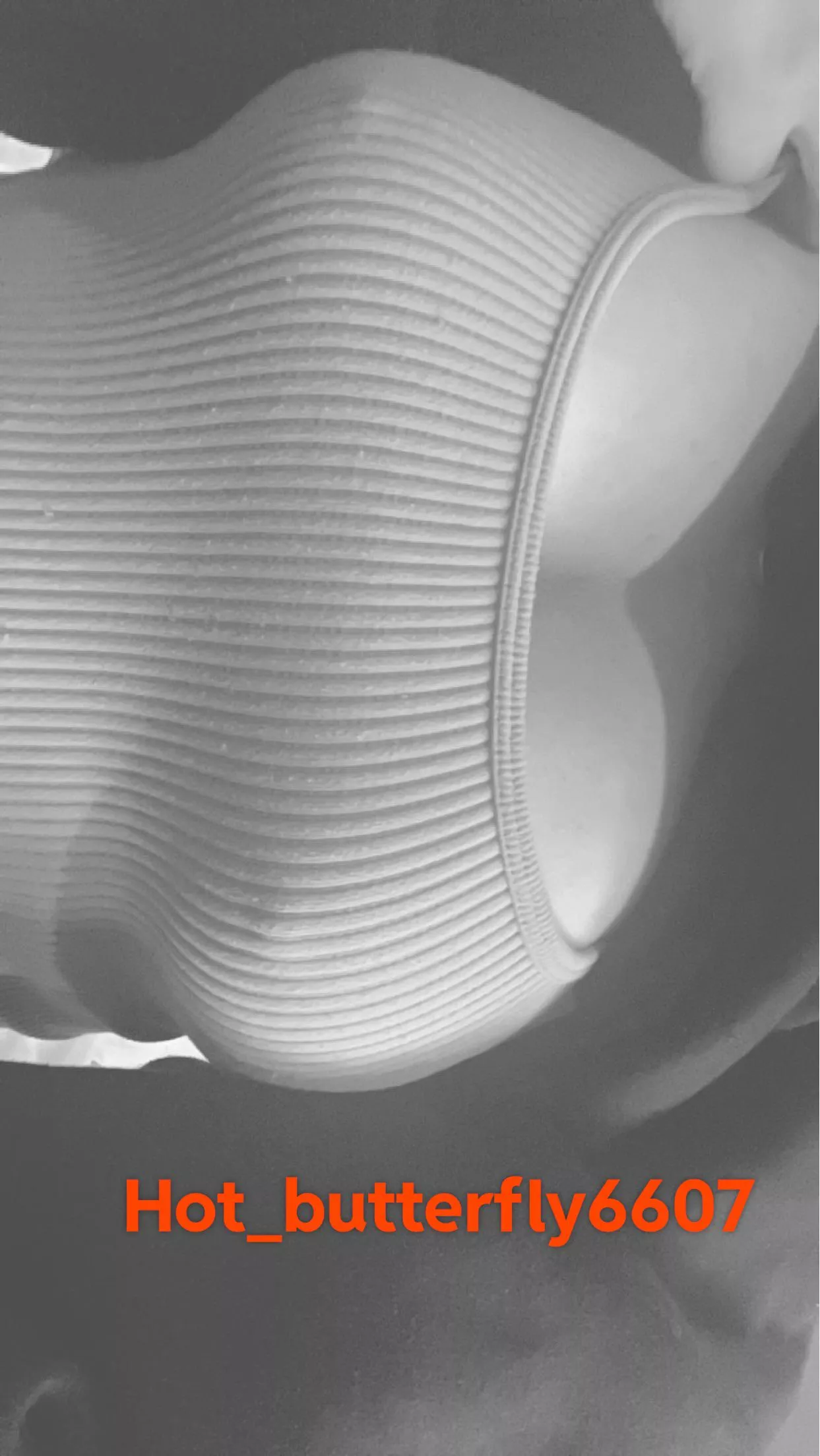 You’ll soon come to learn that I never wear a bra 😈