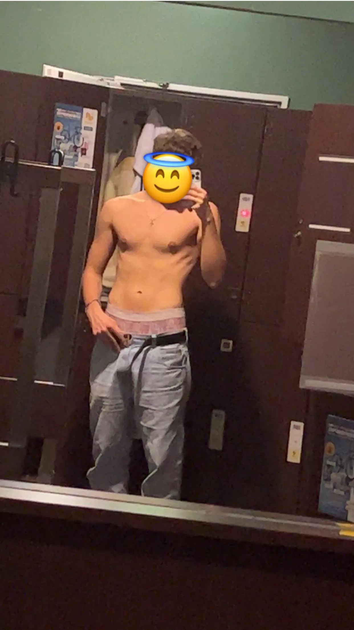 18yo need cum and cocks