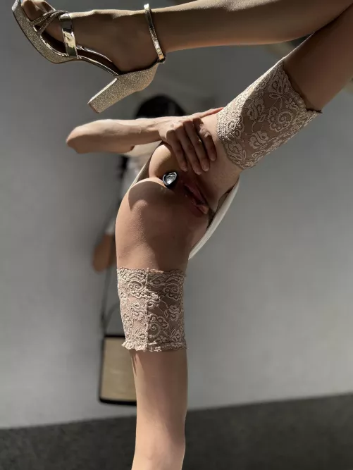 A little surprise under the skirt