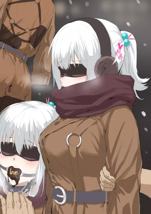 Bondage in public is so hot!