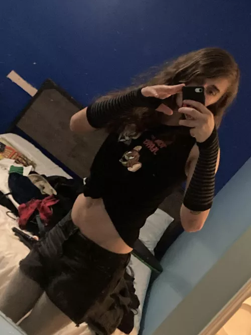 Femme clothes always feels comfy X3