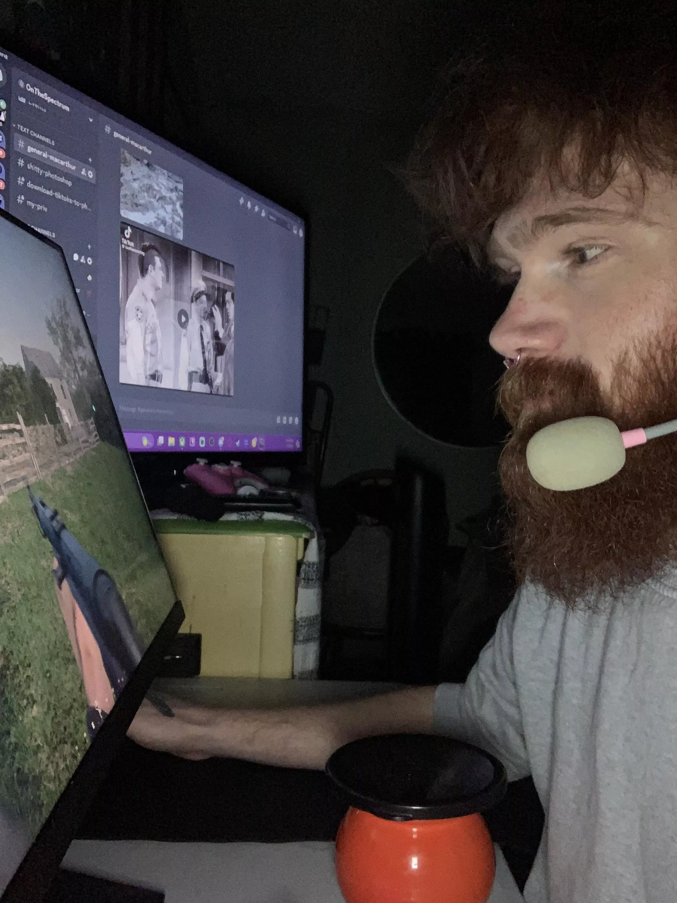 How close do y’all sit to the monitor? Bonus points if you know what game I am playing. How close do y’all sit to the monitor? Bonus points if you know what game I am playing.