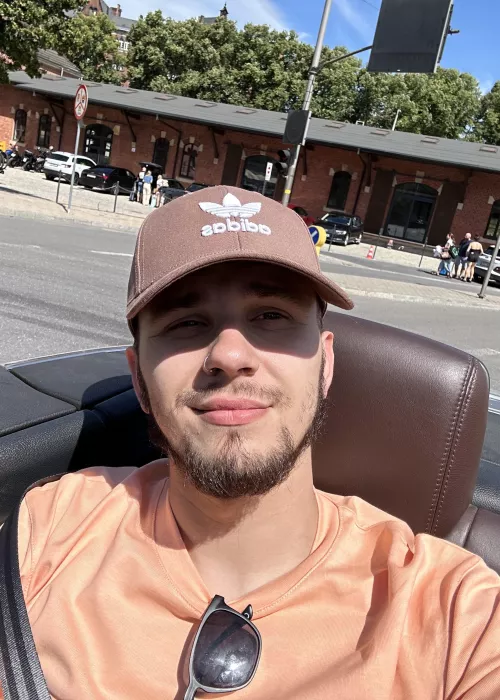 Is transition away from being a twink still considered a glow-down? π