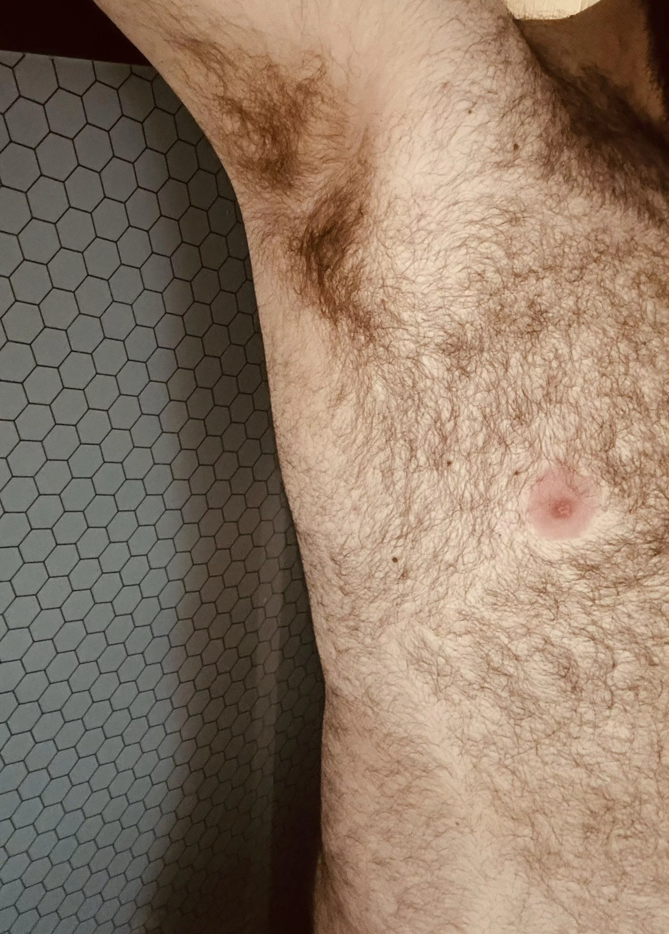 Need a boy I can swap musk with on these hot sweaty days 