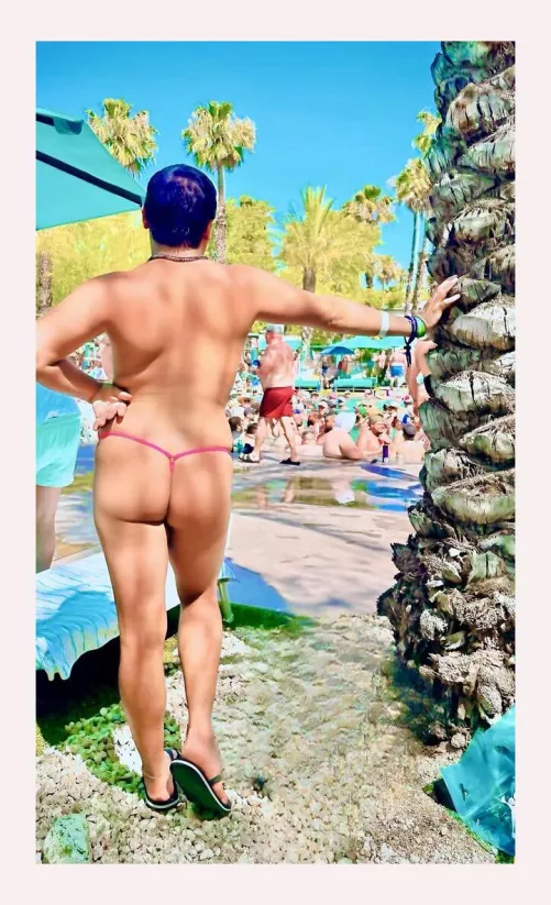 Only guy in a thpng at this party