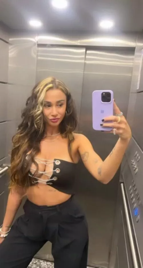 Suck my tits in this elevator