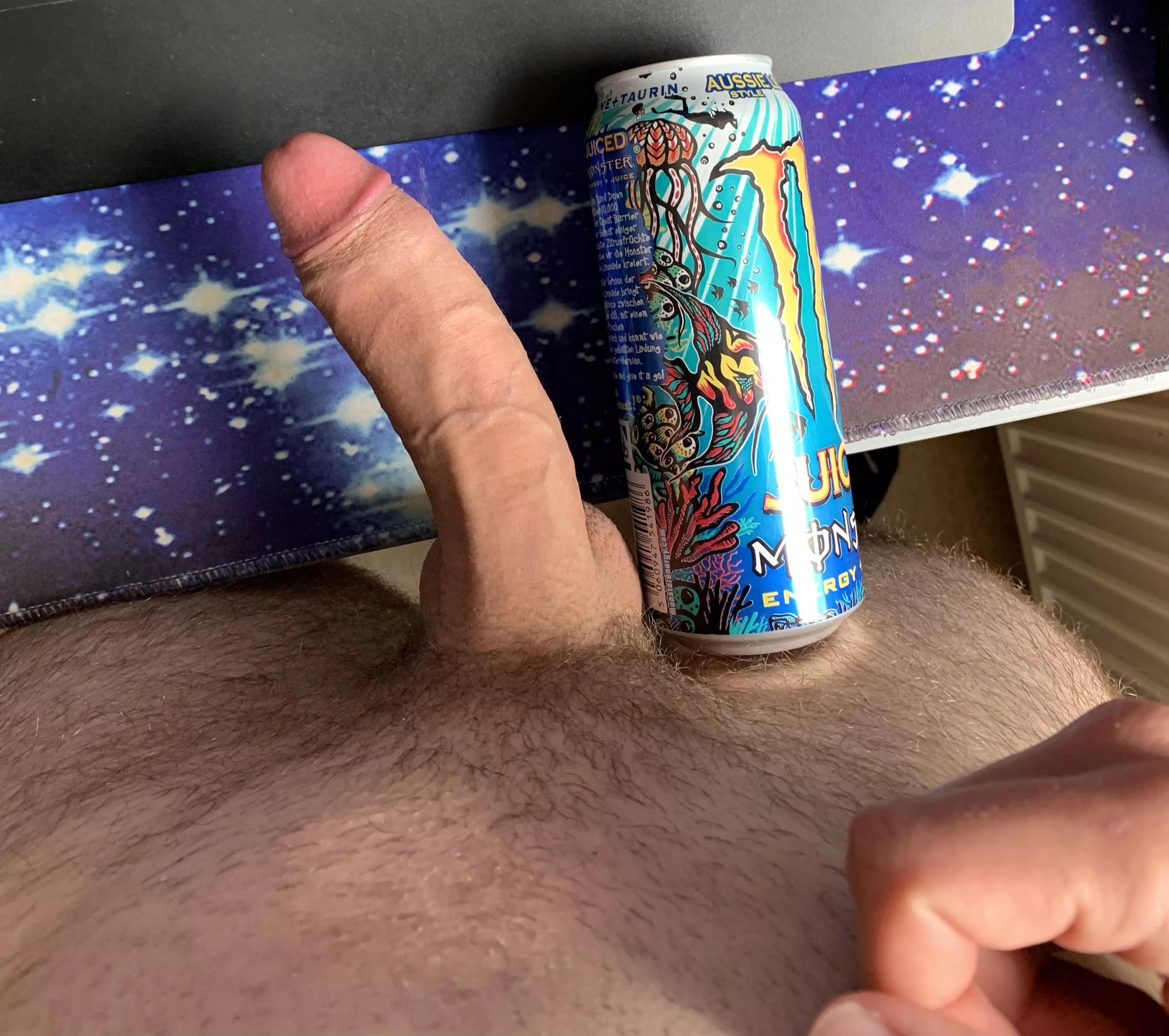 Who accepts more dick pics? (19)