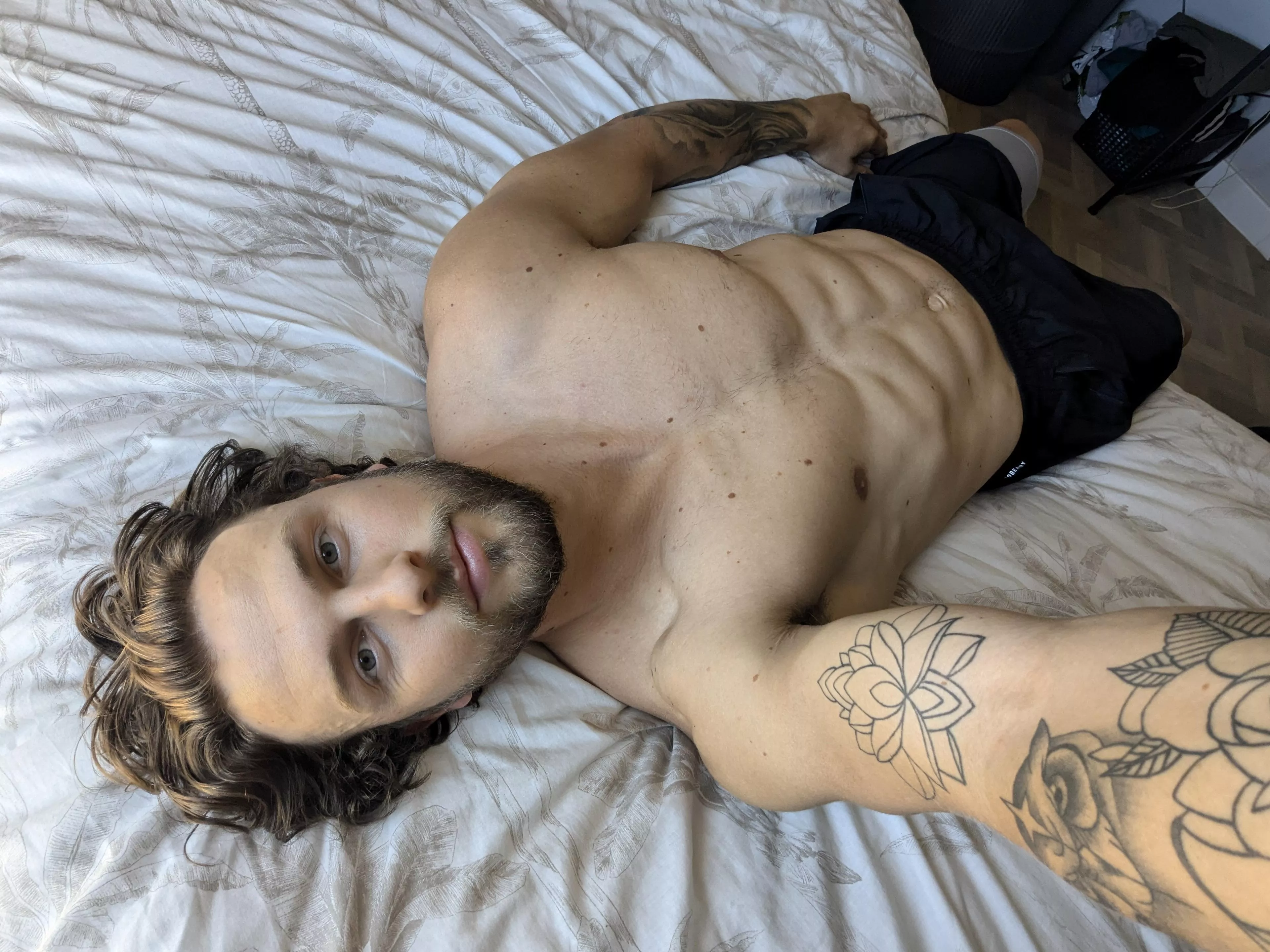 Wish you were next to me ? 