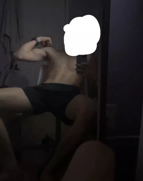 19 hmu if you trade with face and are fit