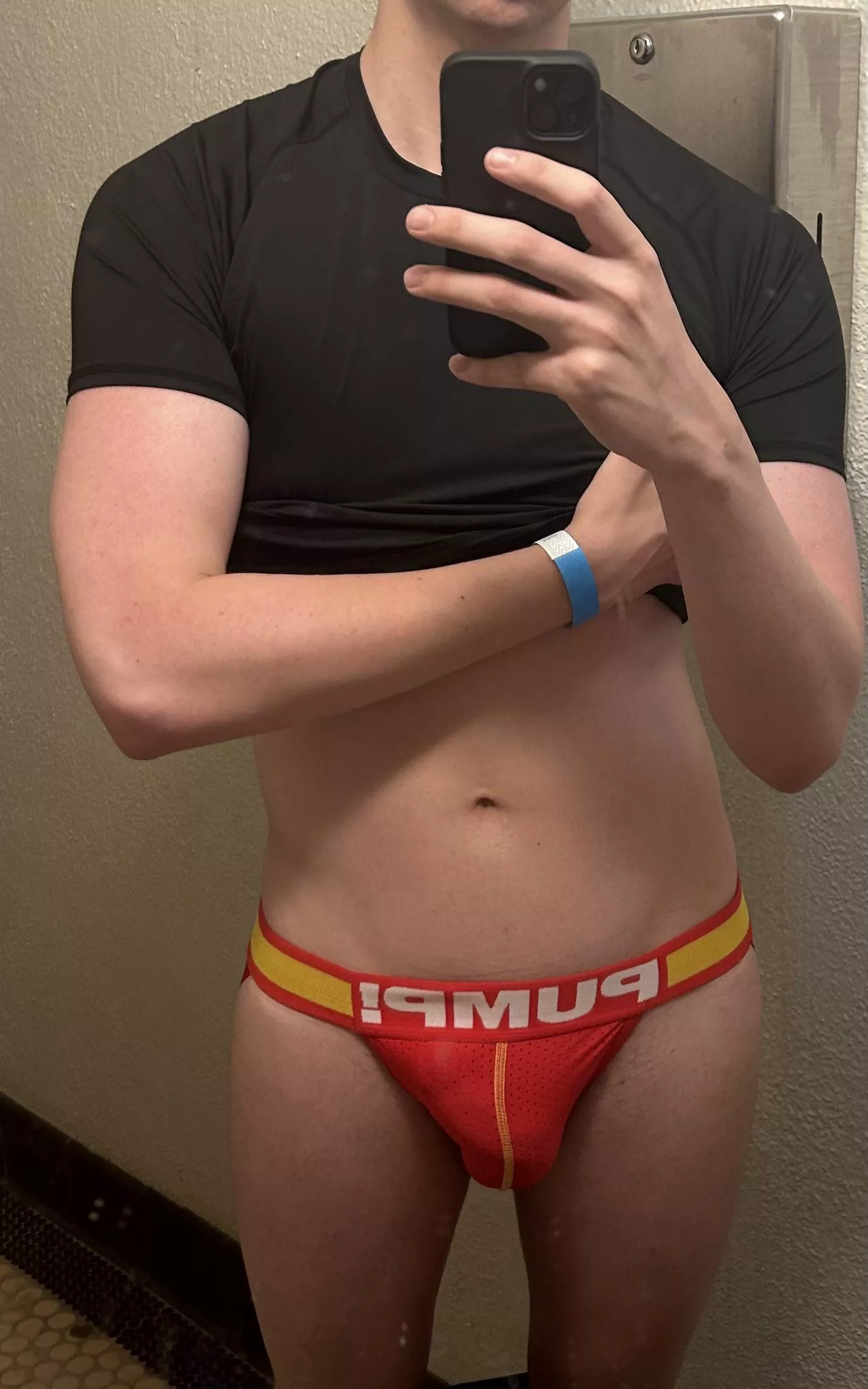 [20] Your face can go in the pouch 🫡