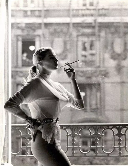 Anita Ekberg in Paris, 1959.