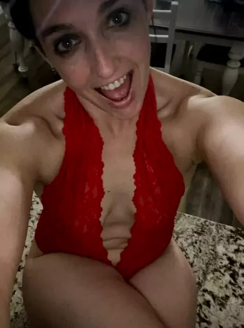 Any MARRIED men who want to fuck this naughty 40 yo single mom?

