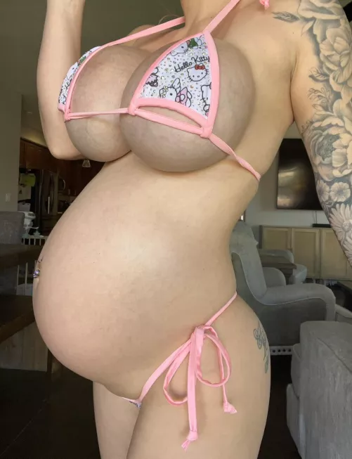 Be honest, what would you rate a pregnant girl like me