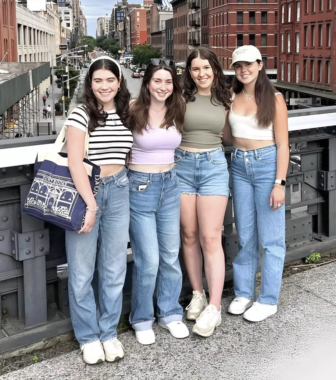 Choose a tourist [4]