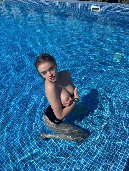 Cute photo in the pool