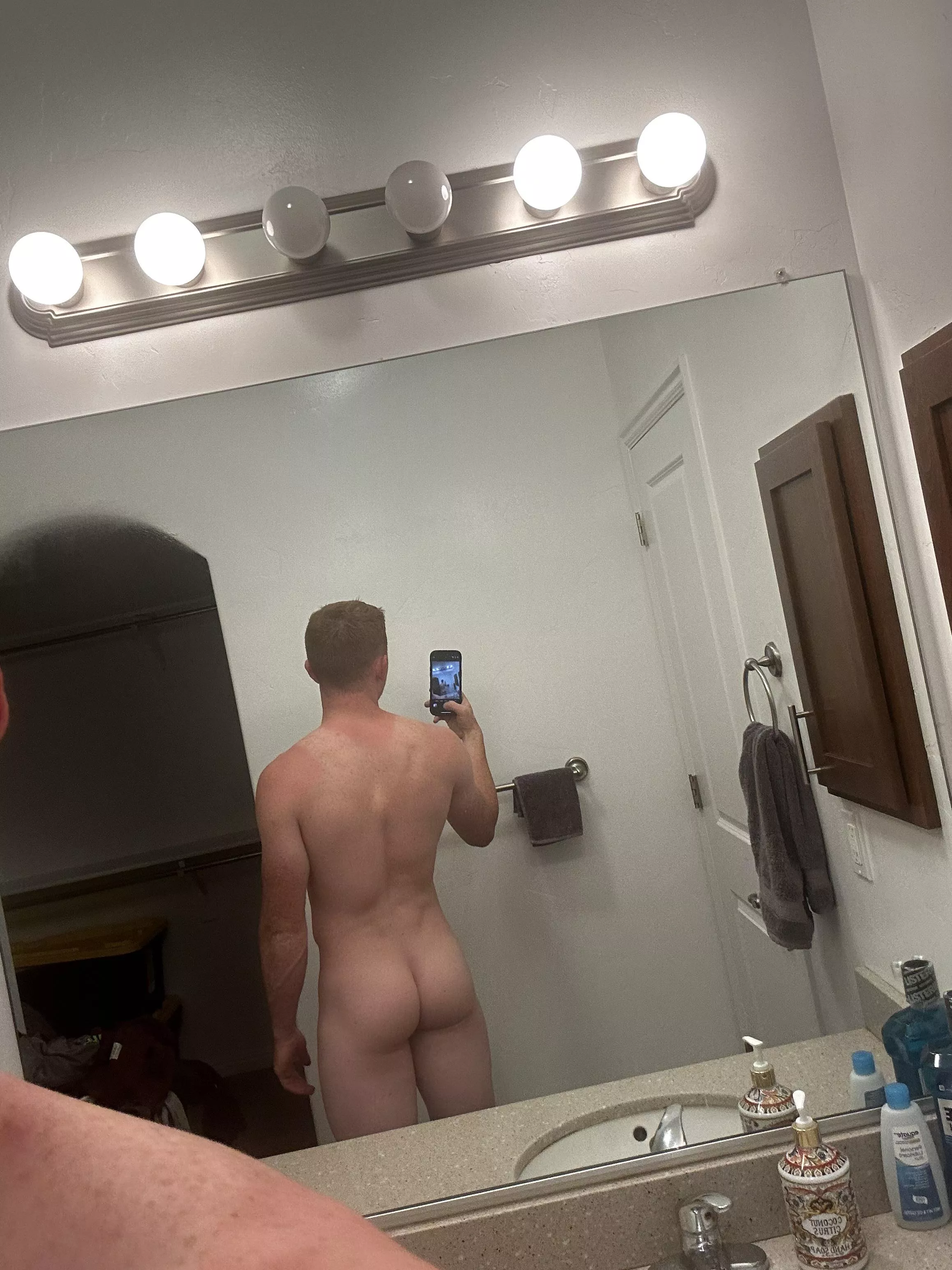 Feeling peachy😛🍑