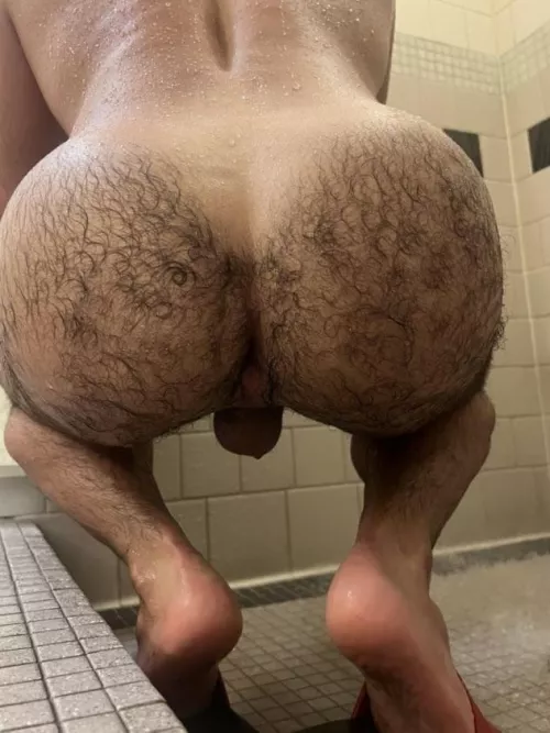 Gym shower quickie 😜