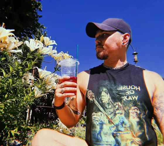 Horror T’s, caffeine & some sunshine ☺️ in case nobody tells you. I hope you’re having a good day. And find something to smile about ☺️