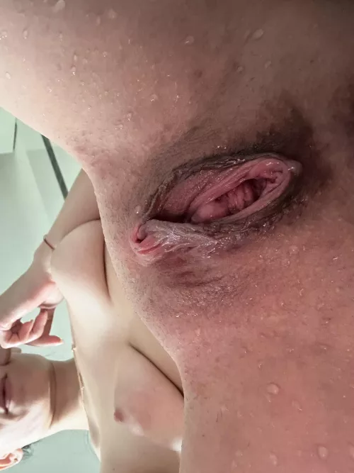 I know my pussy makes you wanna sin (F)