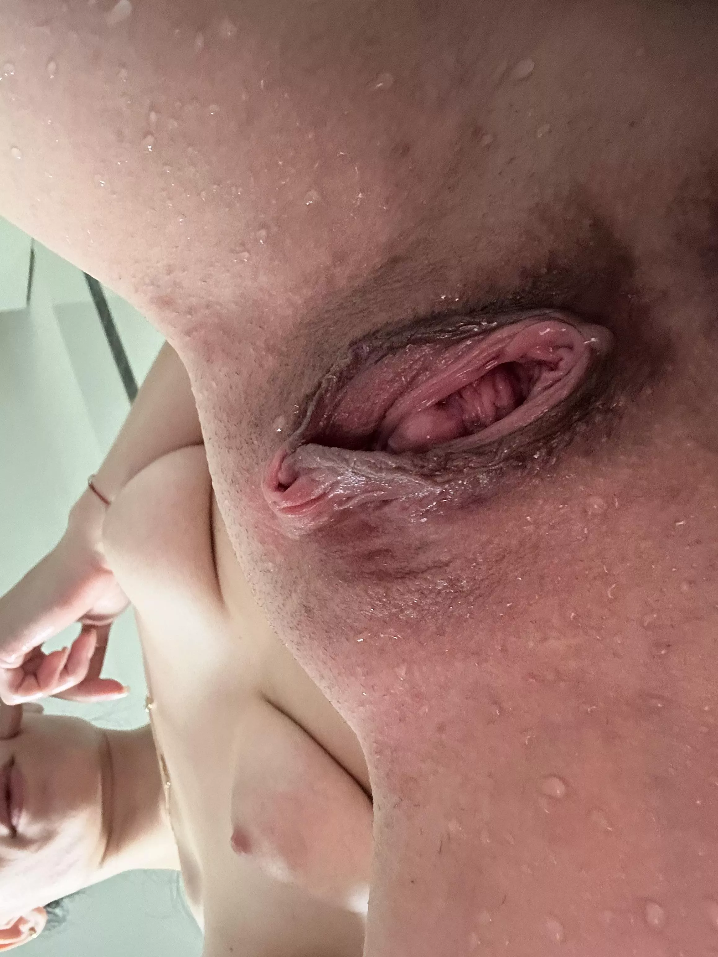 I know my pussy makes you wanna sin (F)