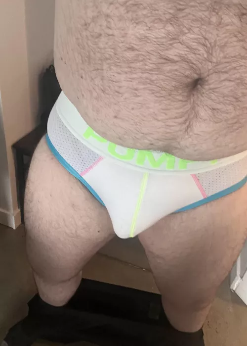 I rarely wear white pairs 🤓🩲