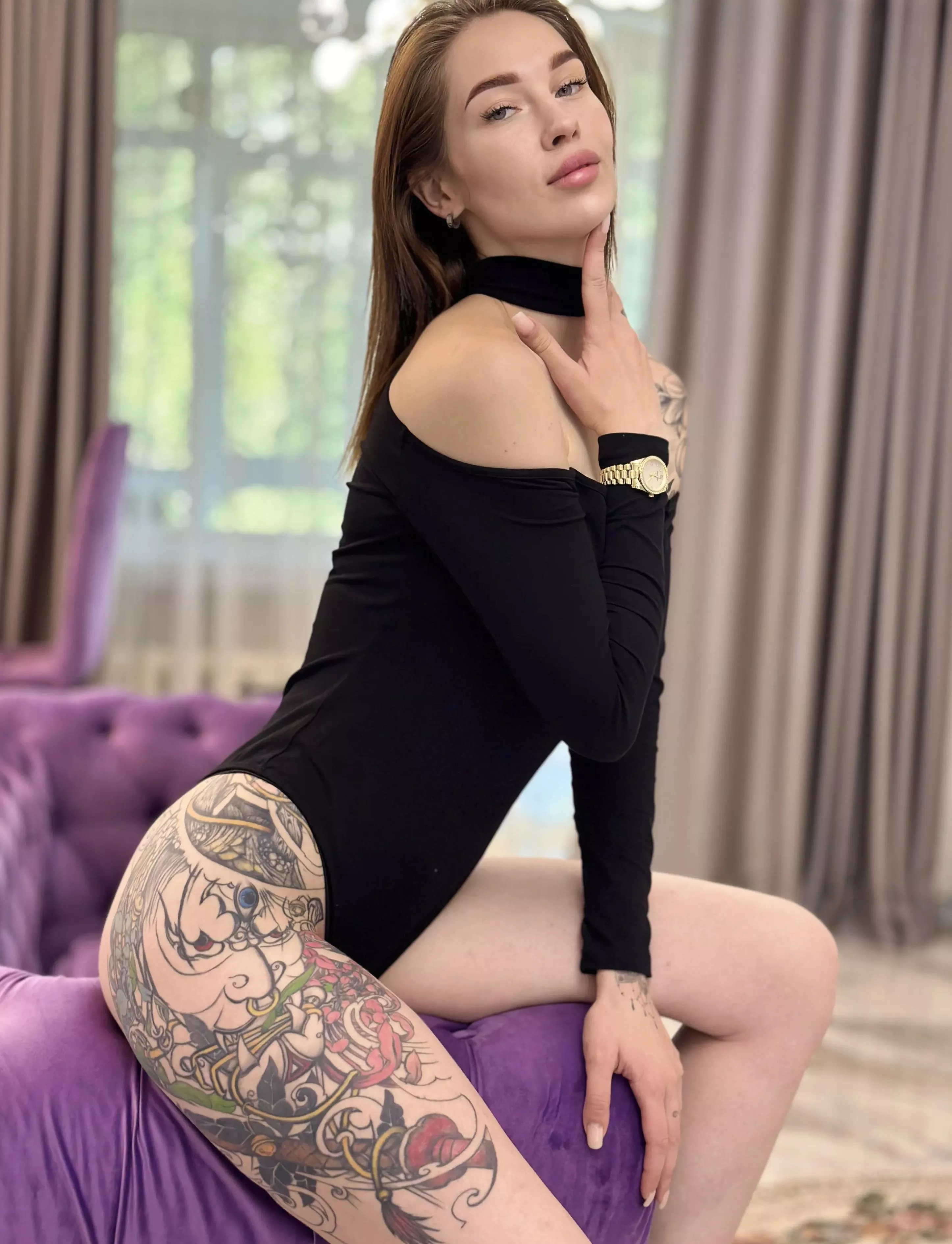 I'm wearing my sexy black underwear and I want you to appreciate it