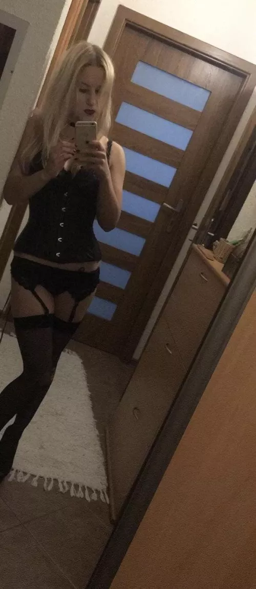 Love this one 😈 I am stunning , don’t you think ?