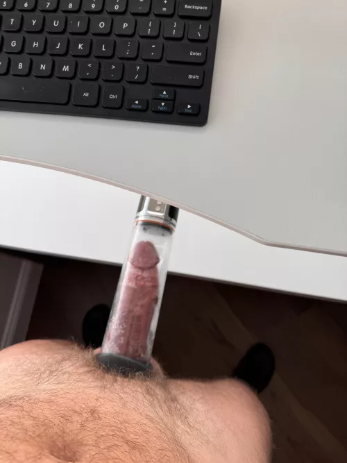 Need some under the desk servicing during work calls😈