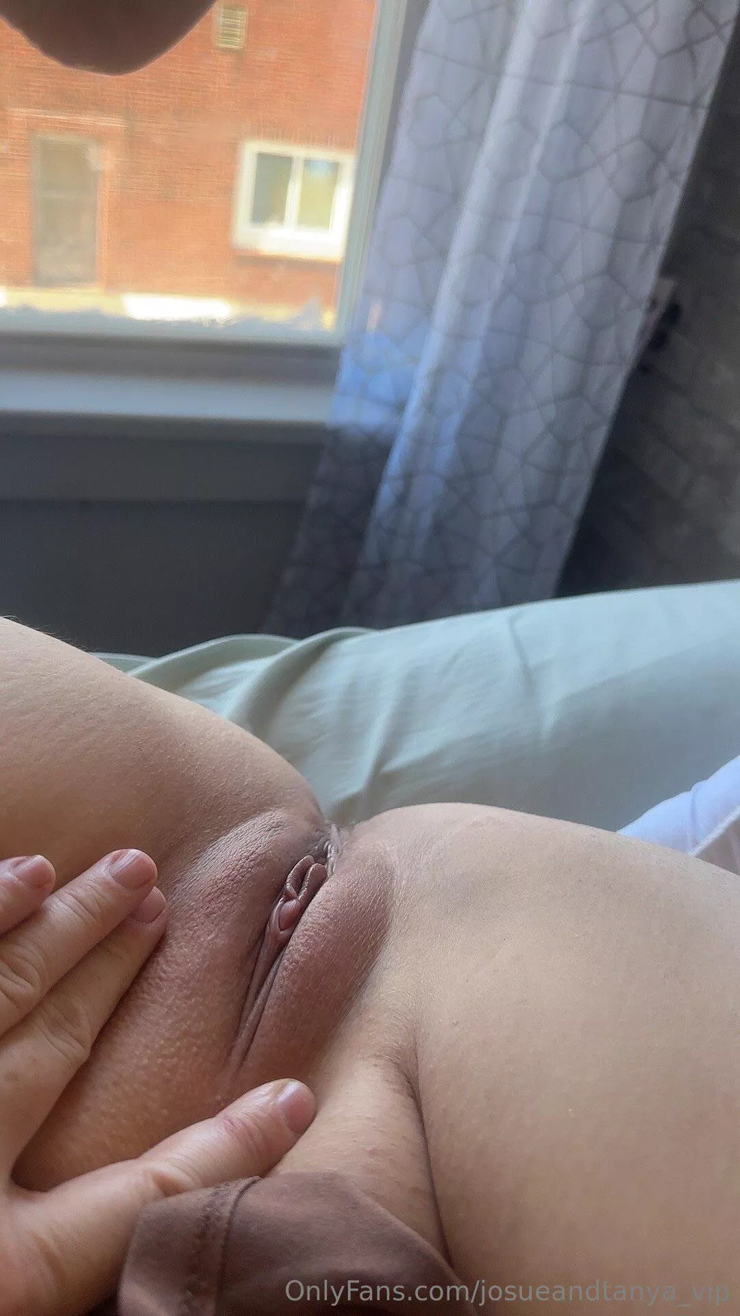 POV you live next door and I just gave you a show you won’t forget 😏🐱💦 