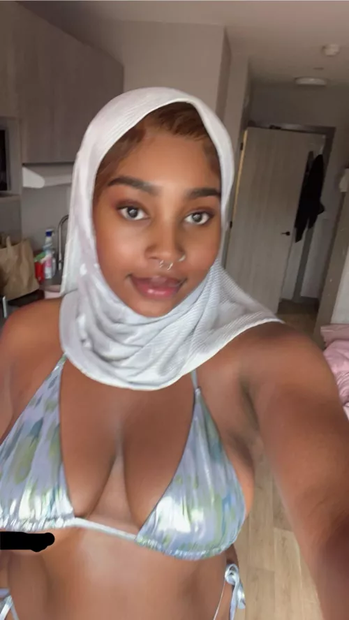 What should be done to a black hijabi slut