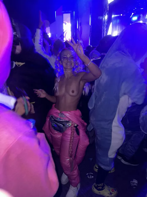 who approves of freeing the nips at festivals 