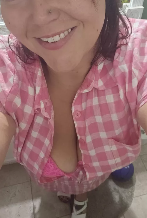 Working in the office today... who wants to play 😈