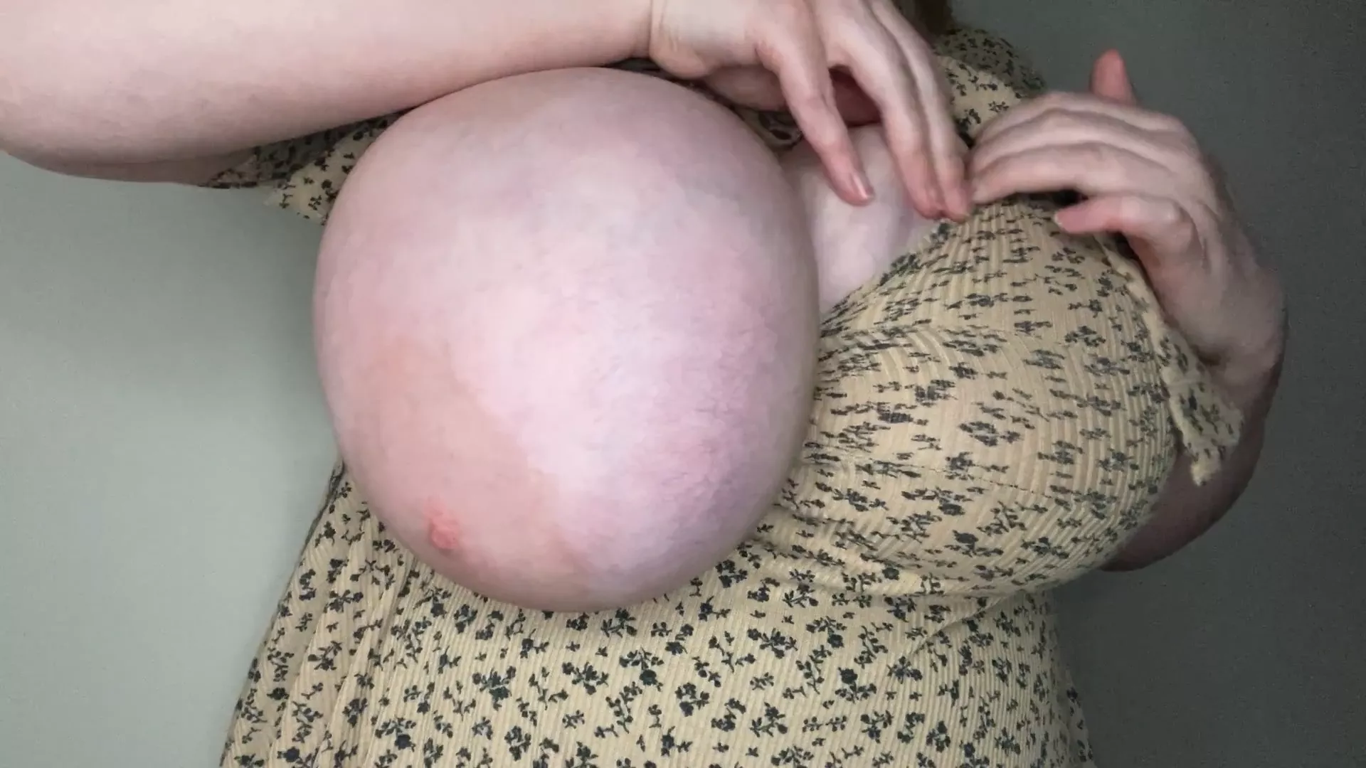 1 boob out Thursday :)